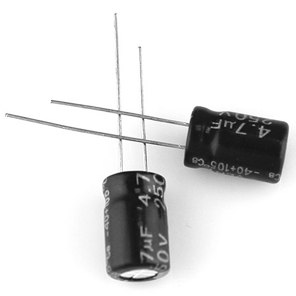  4.7UF/250V铝电解电容 体积8*12mm 250V4.7UF常用于网络通讯 设备
